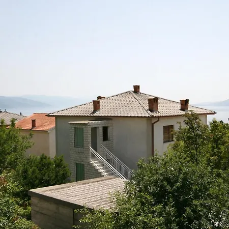 With A Parking Space - 5482 Novi Vinodolski