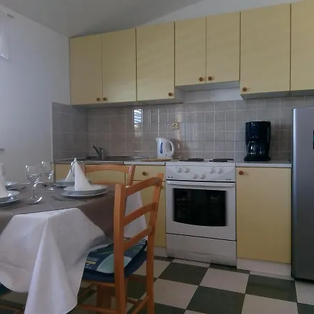 With A Parking Space - 5482 Lägenhet Novi Vinodolski