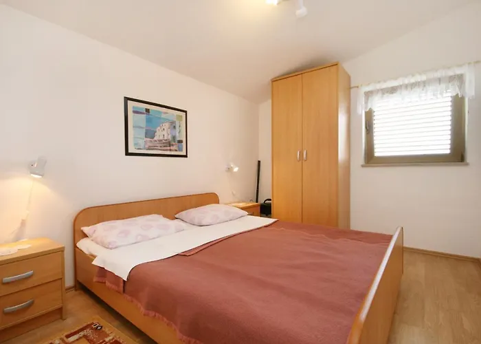 With A Parking Space - 5482 Lägenhet Novi Vinodolski